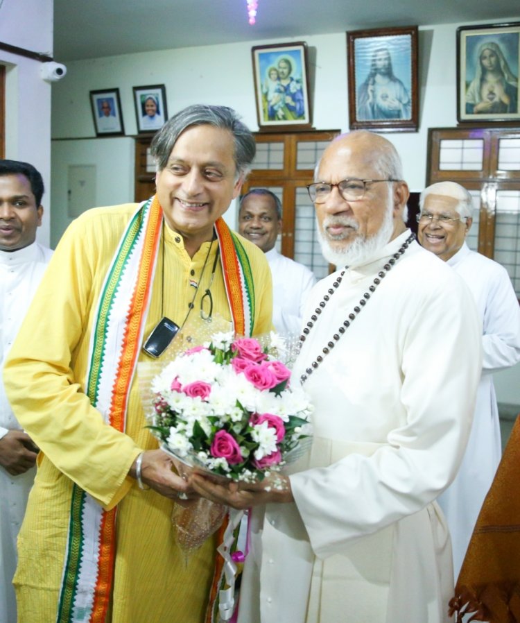 ശശി തരൂർ കൊച്ചിയിൽ മാർ ജോർജ് ആലഞ്ചേരിയുമായി കൂടിക്കാഴ്ച